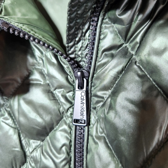 Calvin Klein Performance Womens 2X Premium Down Green Quilted Puffer Vest - Picture 8 of 11